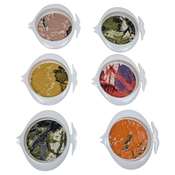 Vintage Fish Shaped‎ MCM Plastic Coasters Set Of 6 MOD Coated Fabric Centers - Picture 2 of 8
